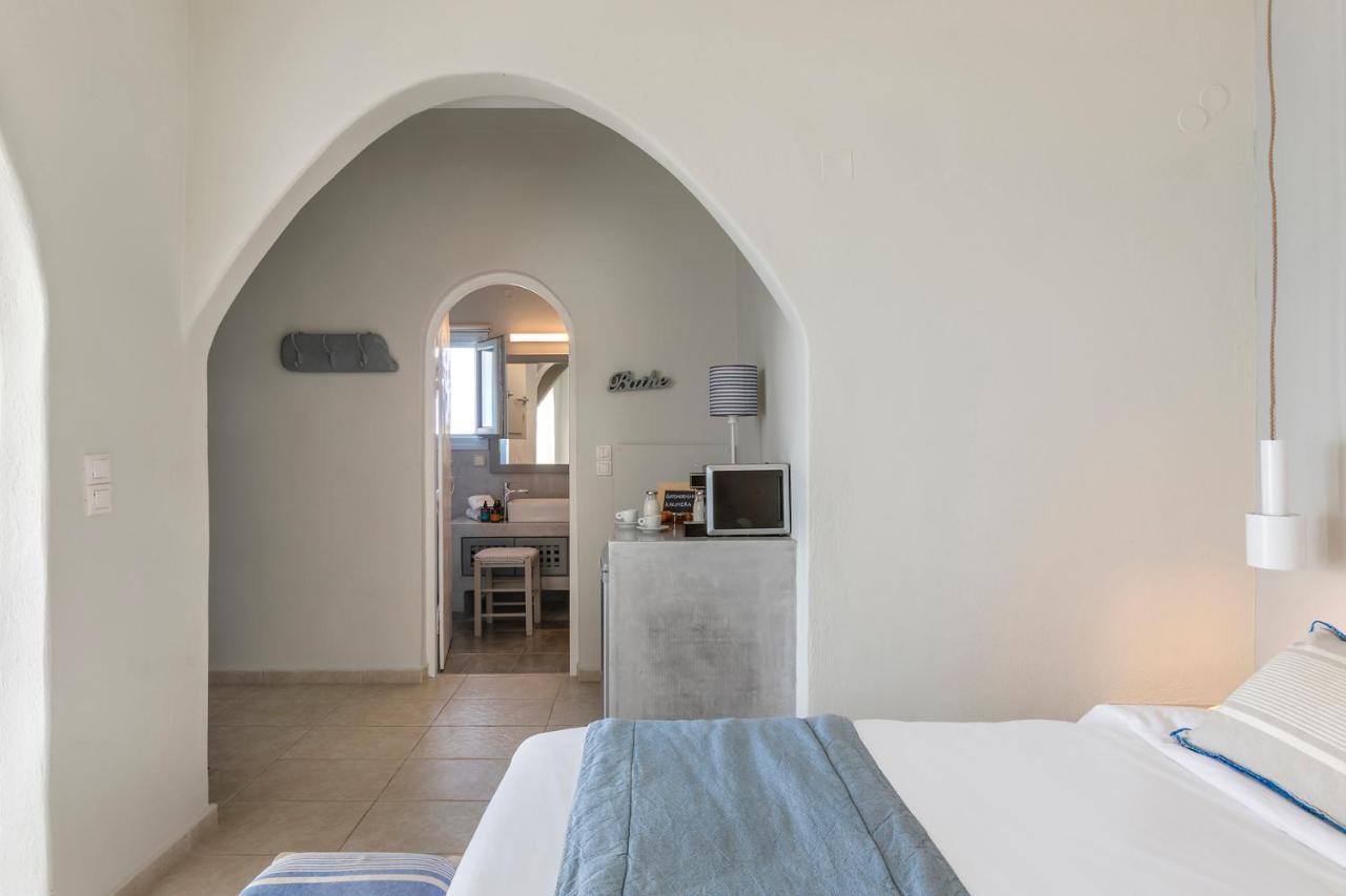 פירוסטפני Blue Dolphins Apartments מראה חיצוני תמונה