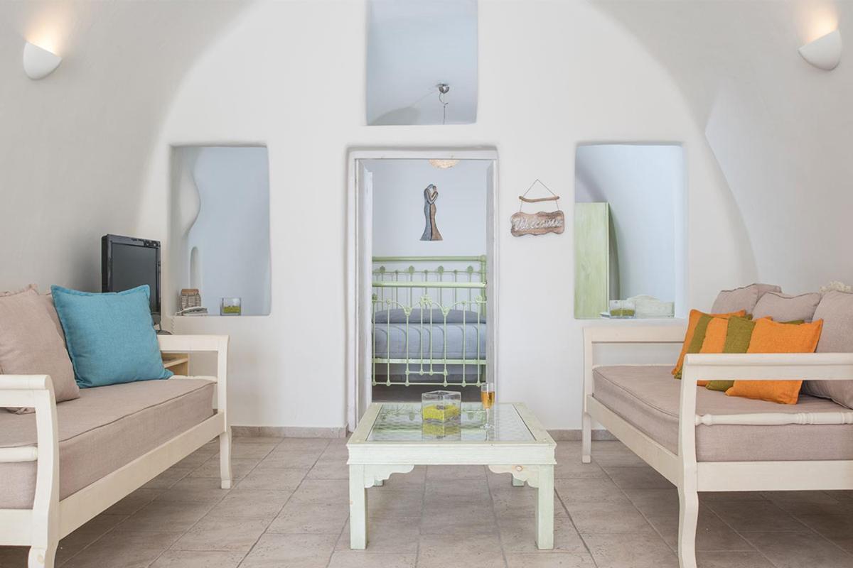 פירוסטפני Blue Dolphins Apartments מראה חיצוני תמונה