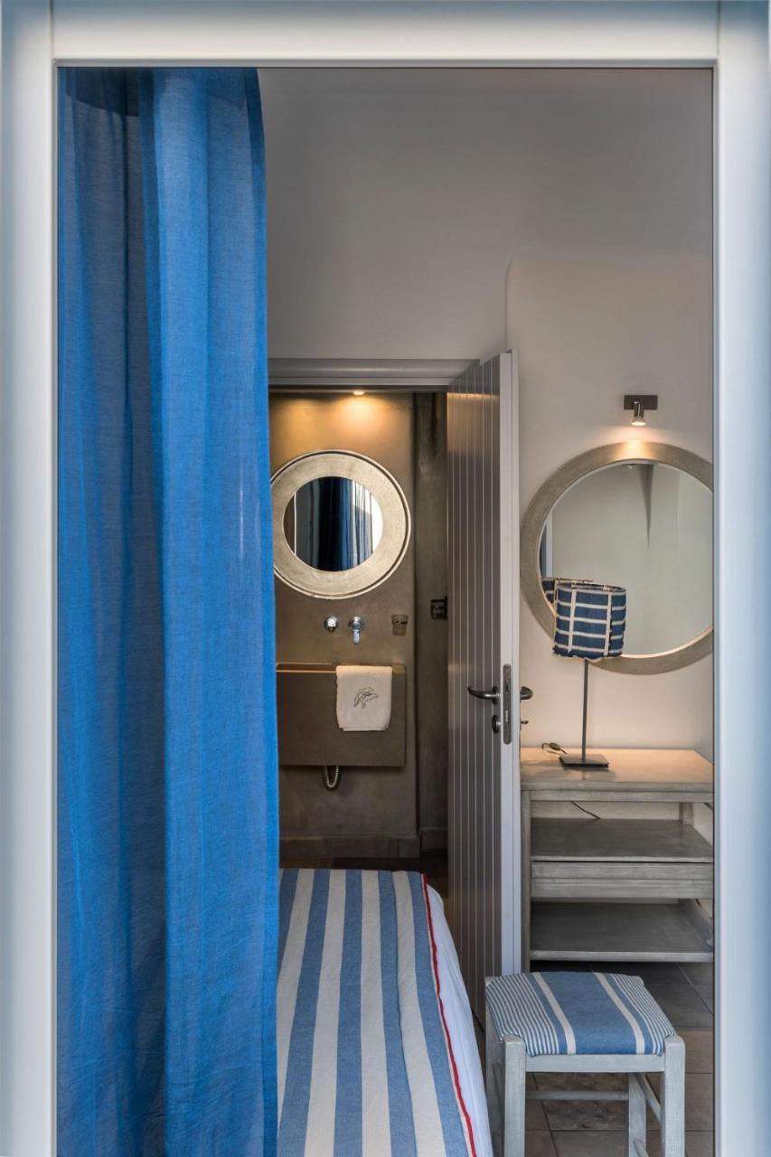 פירוסטפני Blue Dolphins Apartments מראה חיצוני תמונה